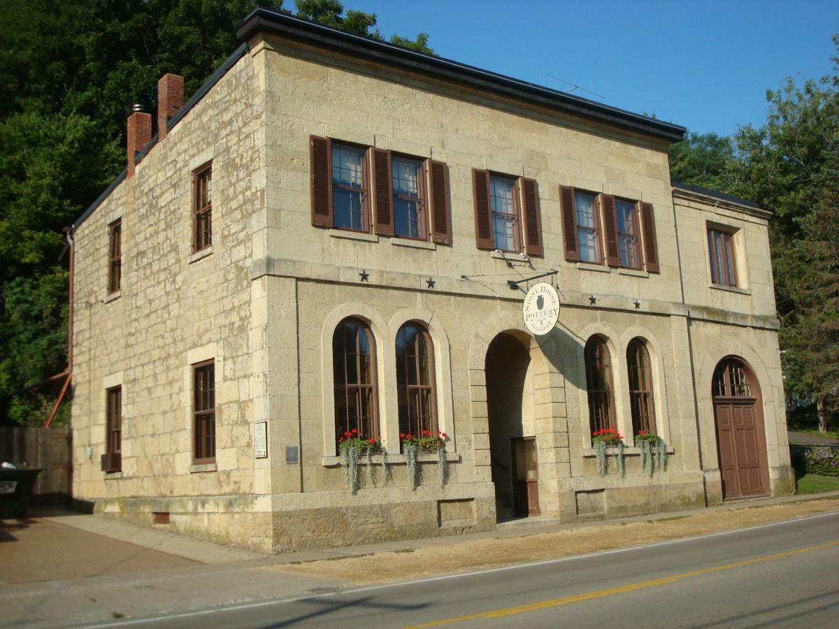 Abe'S Spring Street Guest House 加利纳 外观 照片